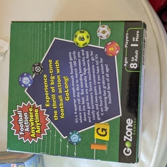 Football Dice Game Travel Edition Portable board game family party fun - Picture 3 of 6